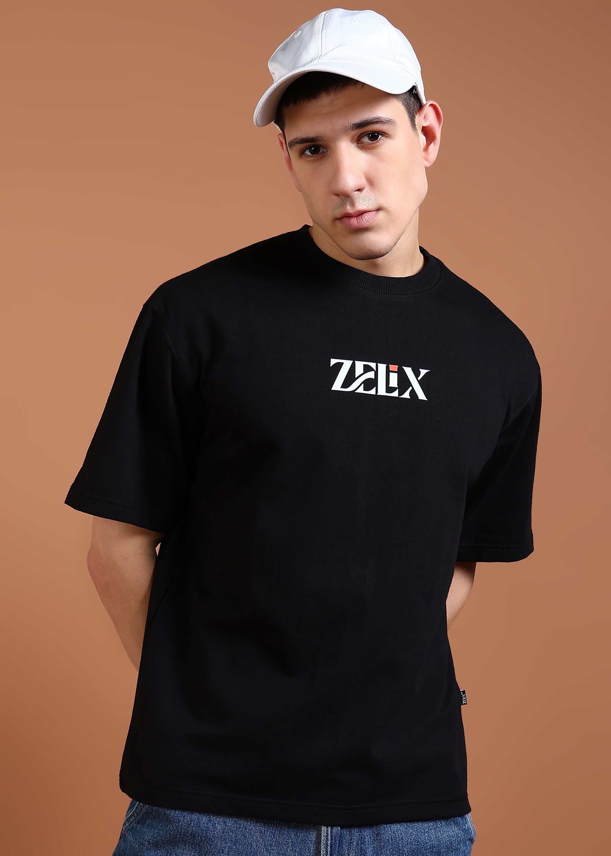 Street style oversized “Focus and Flow” t-shirt