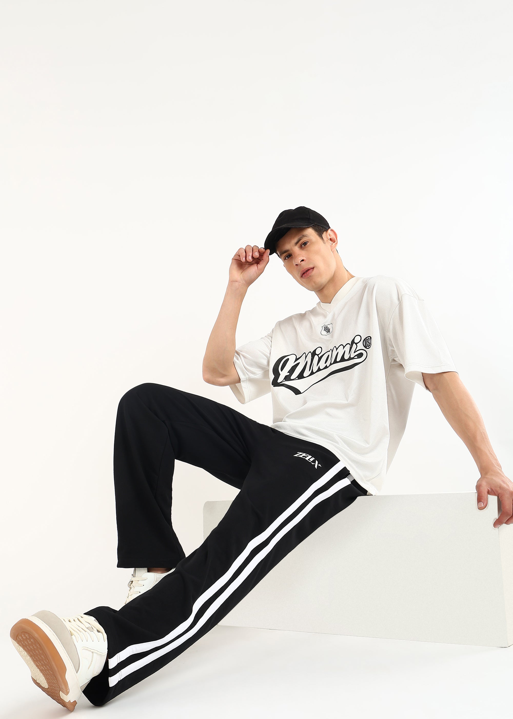 TITAN STRIPE JOGGERS (BLACK-WHITE)