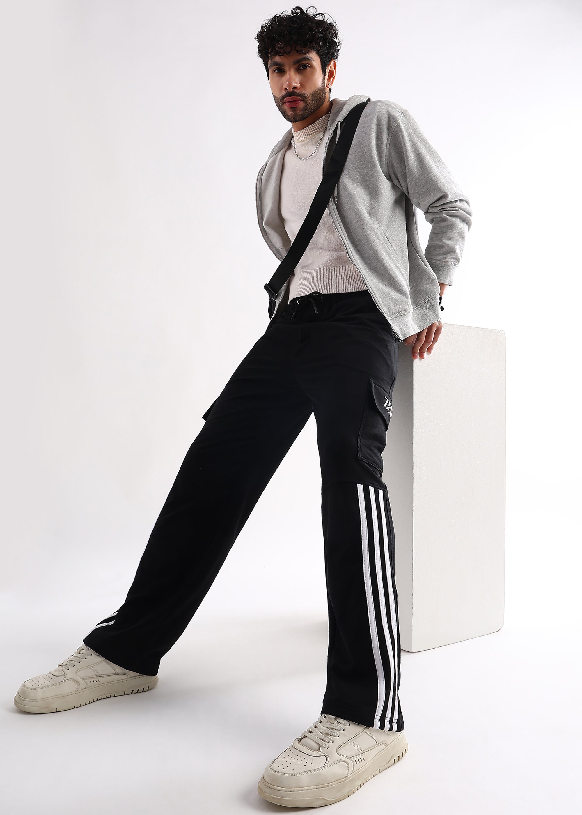 URBAN STRIDER 5 POCKETS JOGGERS (BLACK)