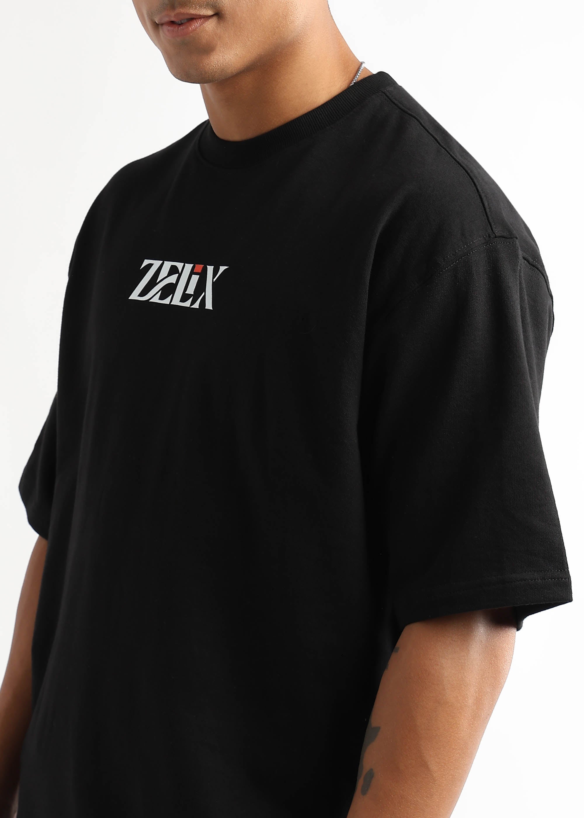 Casual oversized drop shoulder “White Fury” tee