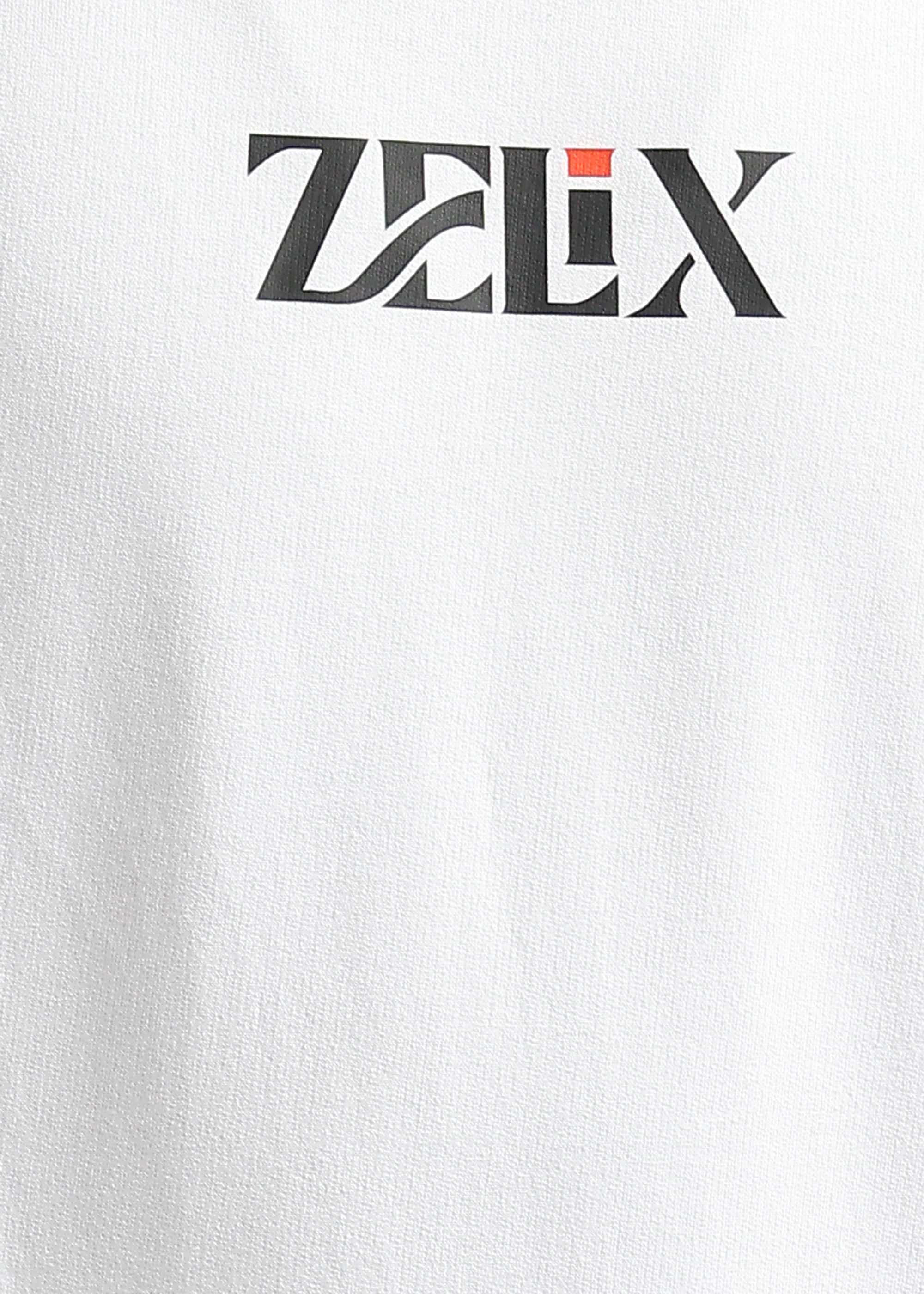 Oversized Cash & Class white graphic streetwear look