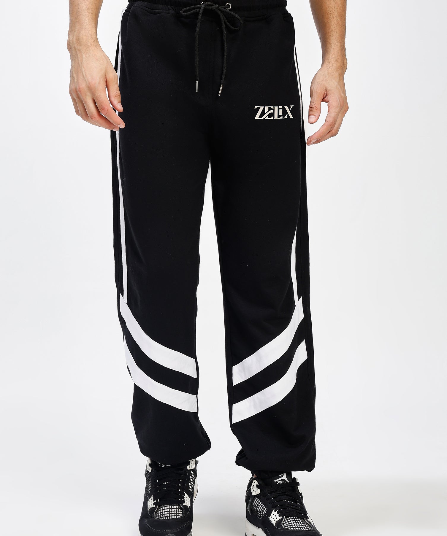 Stealth Vector Jogger Black