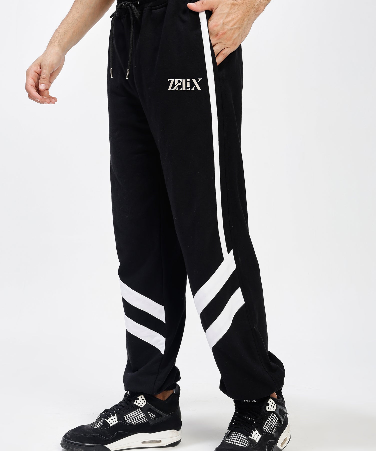 Stealth Vector Jogger Black