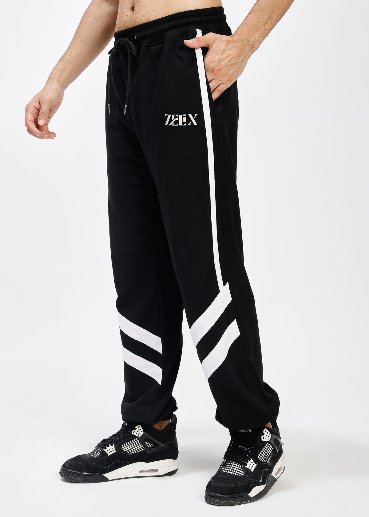 Stealth Vector Jogger Black