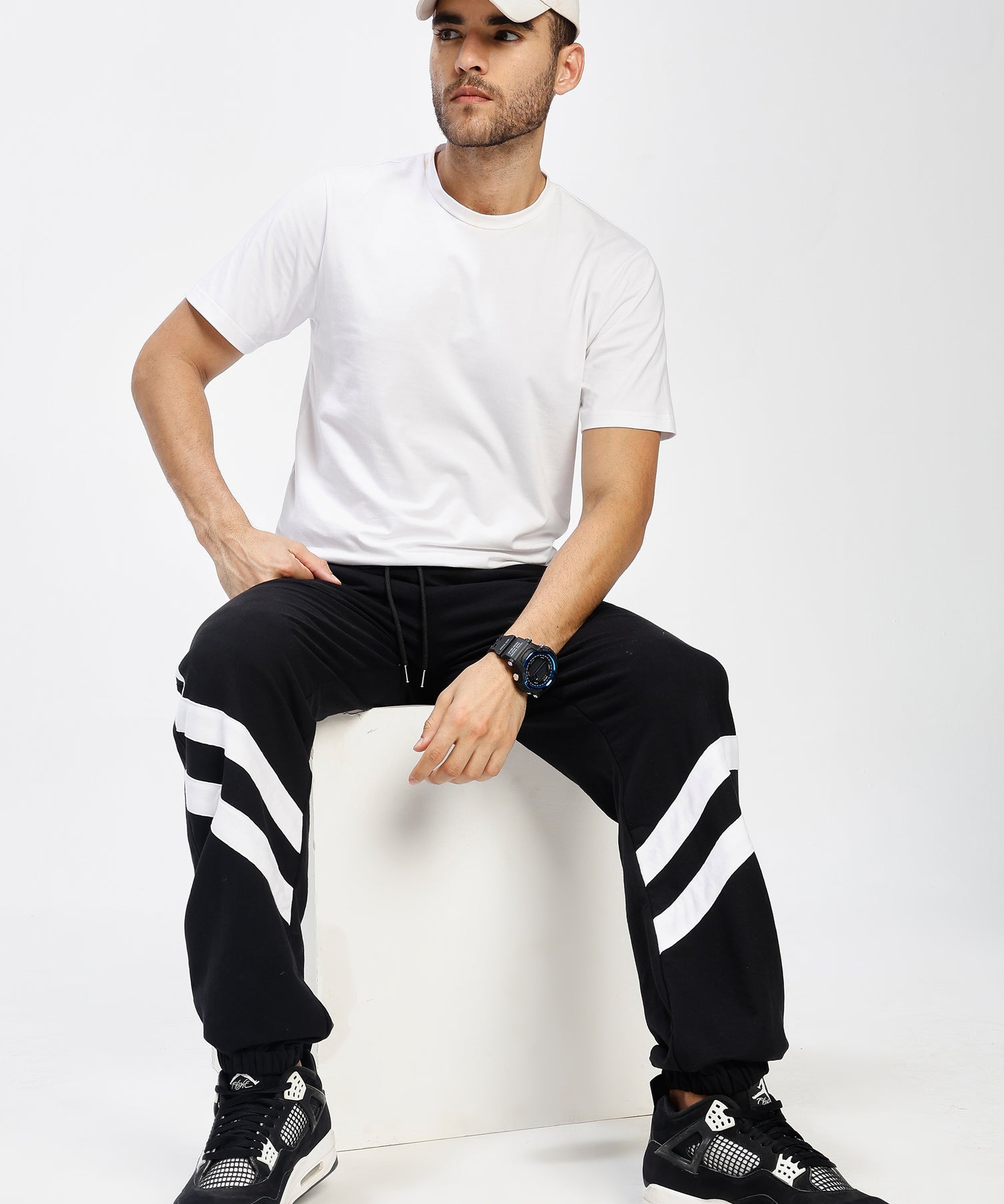 Stealth Vector Jogger Black