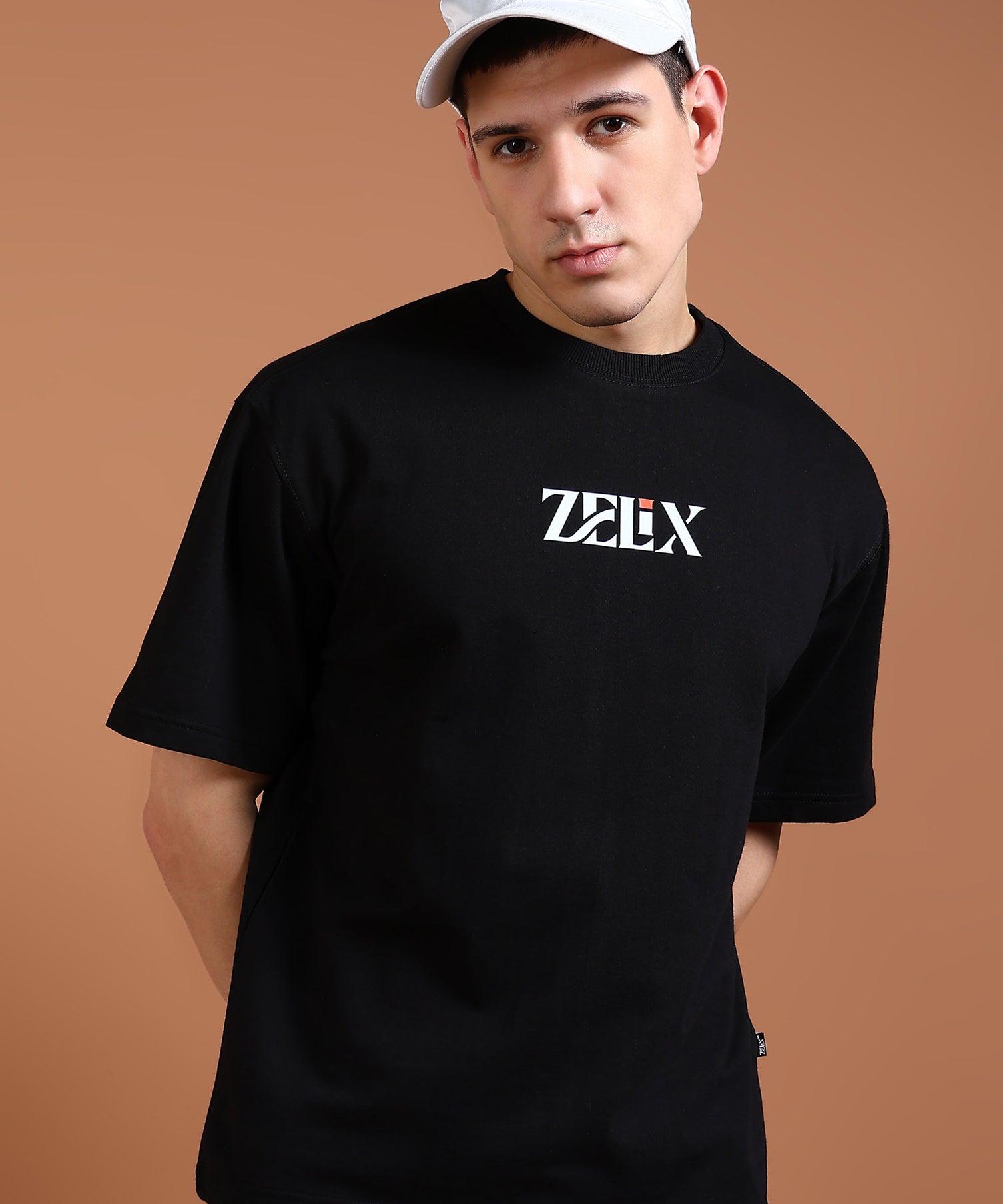 Street style oversized “Focus and Flow” t-shirt