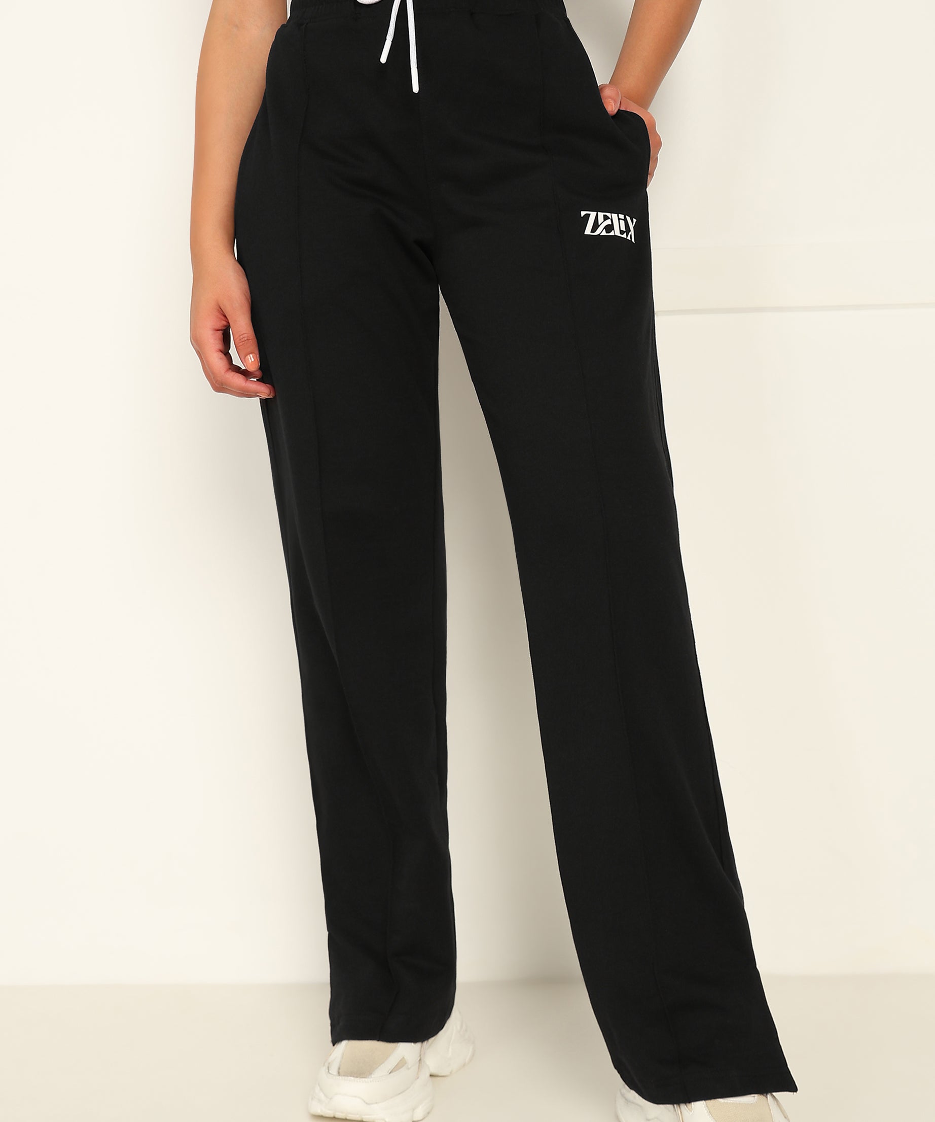 WOMEN STARK JOGGERS BLACK