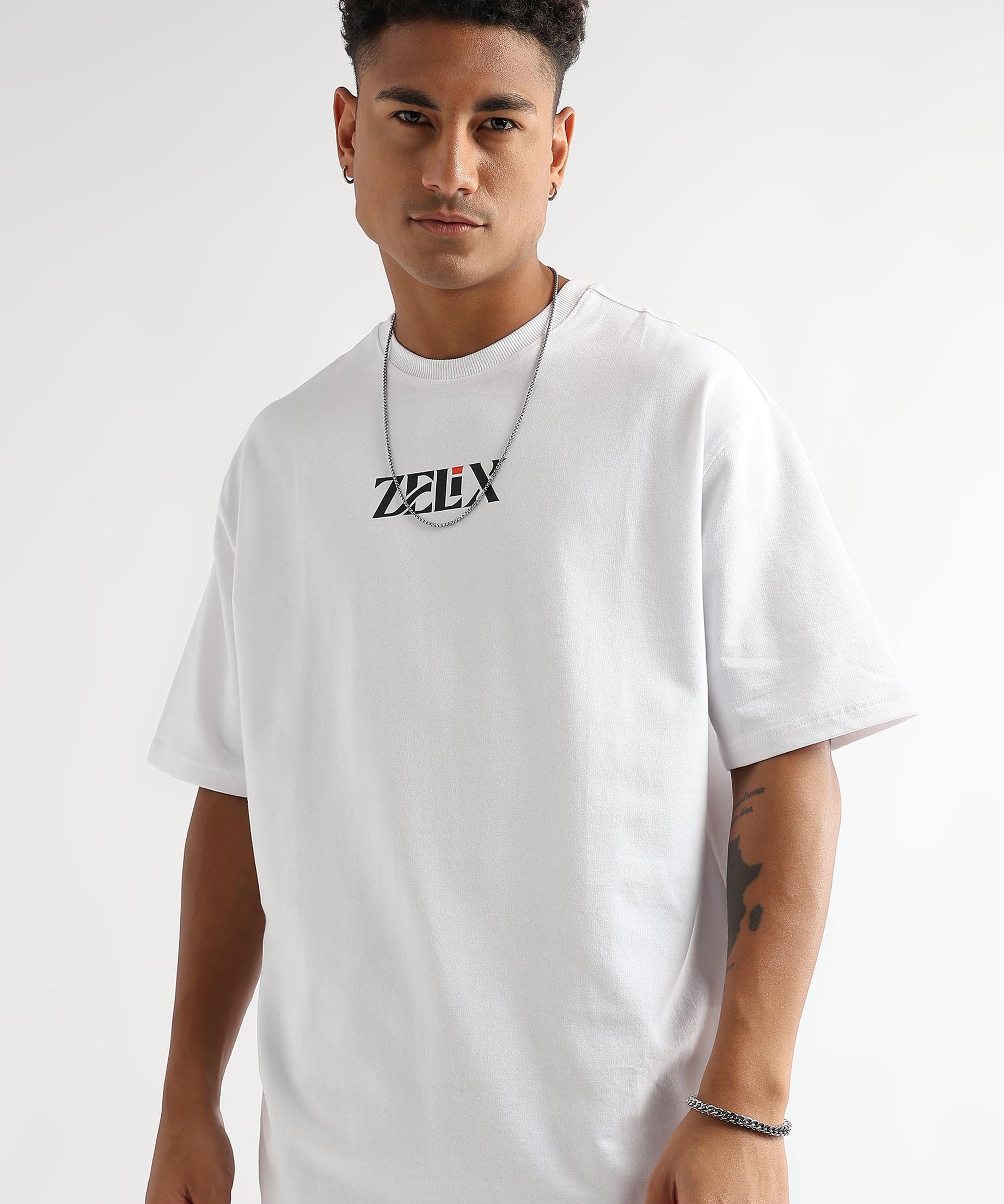 White oversized Cash & Class cotton graphic tee