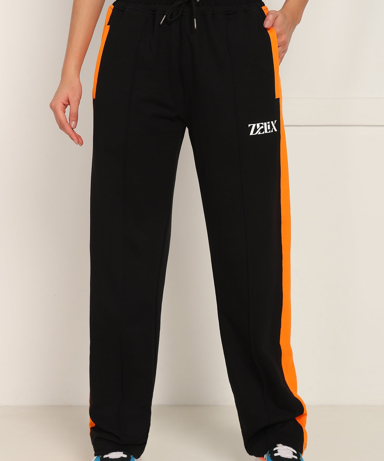 Women Phantom Jogger Black Orange