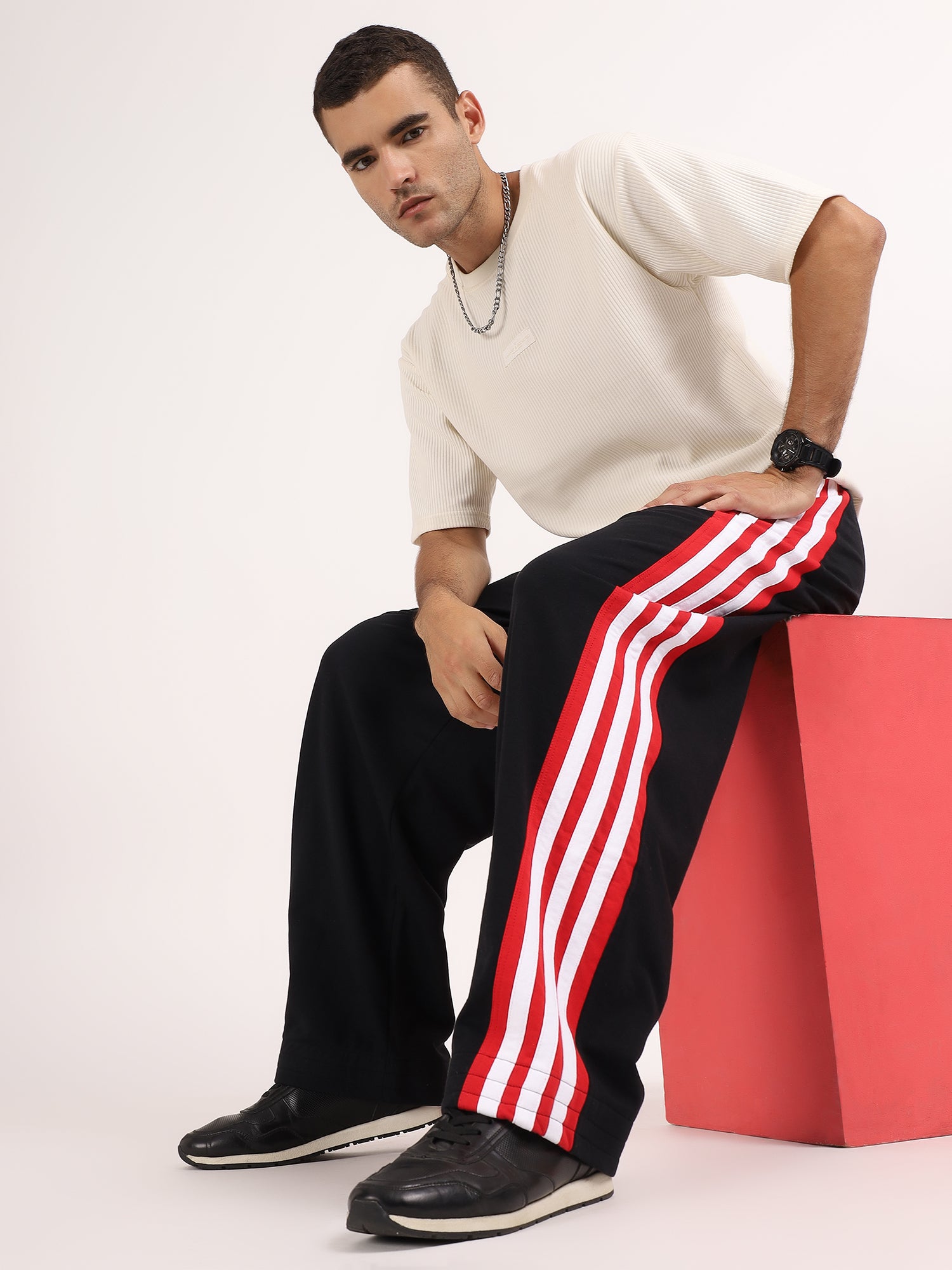 Inferno Relaxed Fit Jogger Black Red