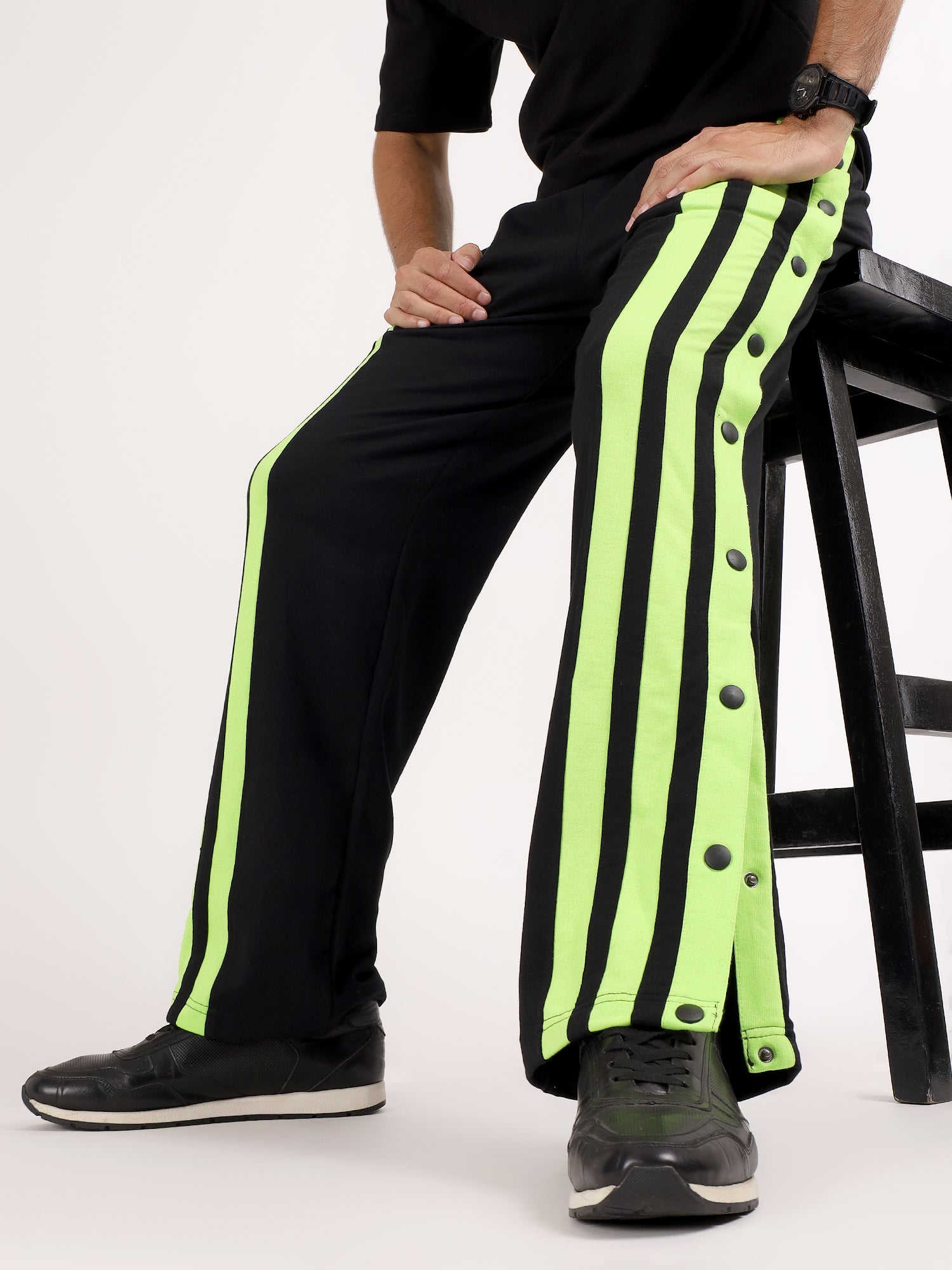 Striped Hustle Jogger Black Neon