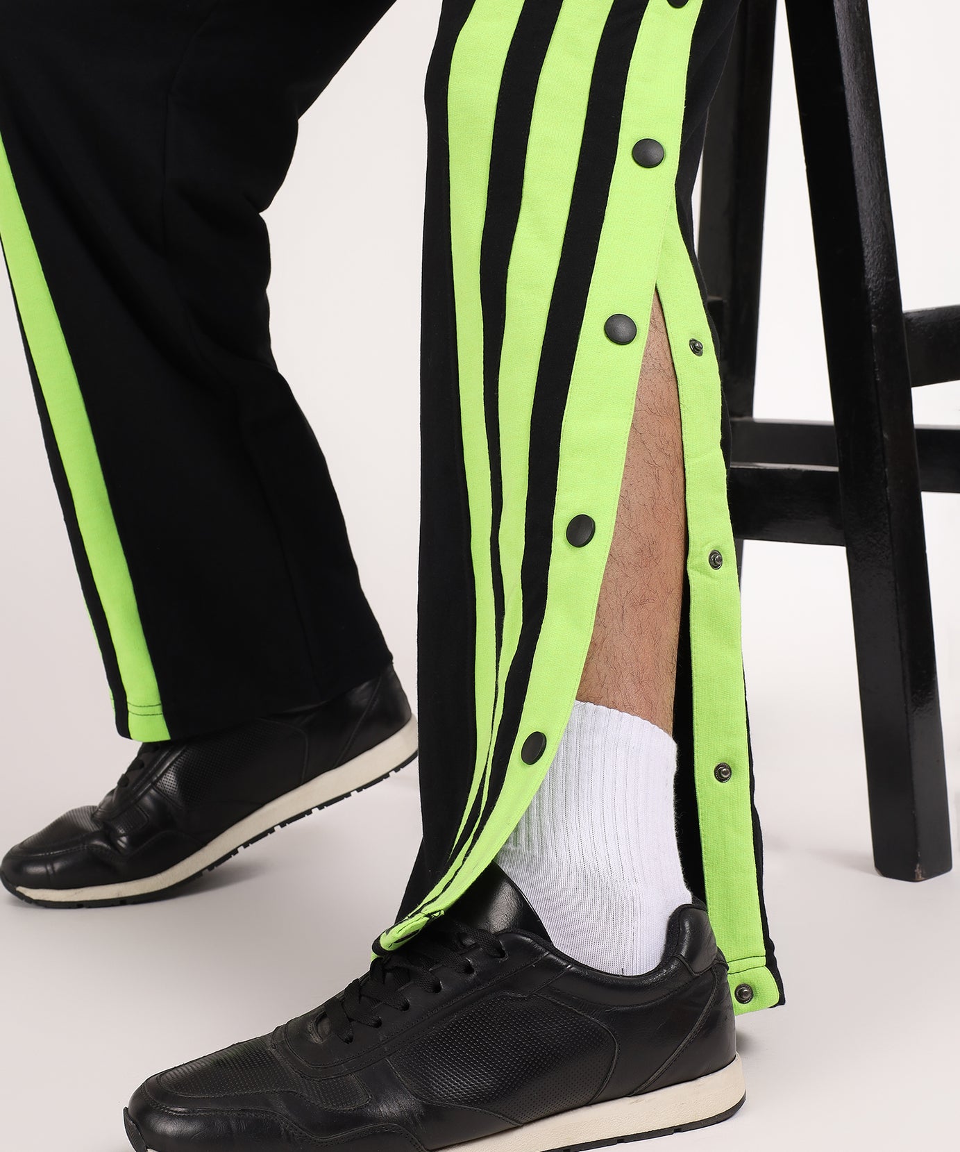 Striped Hustle Jogger Black Neon