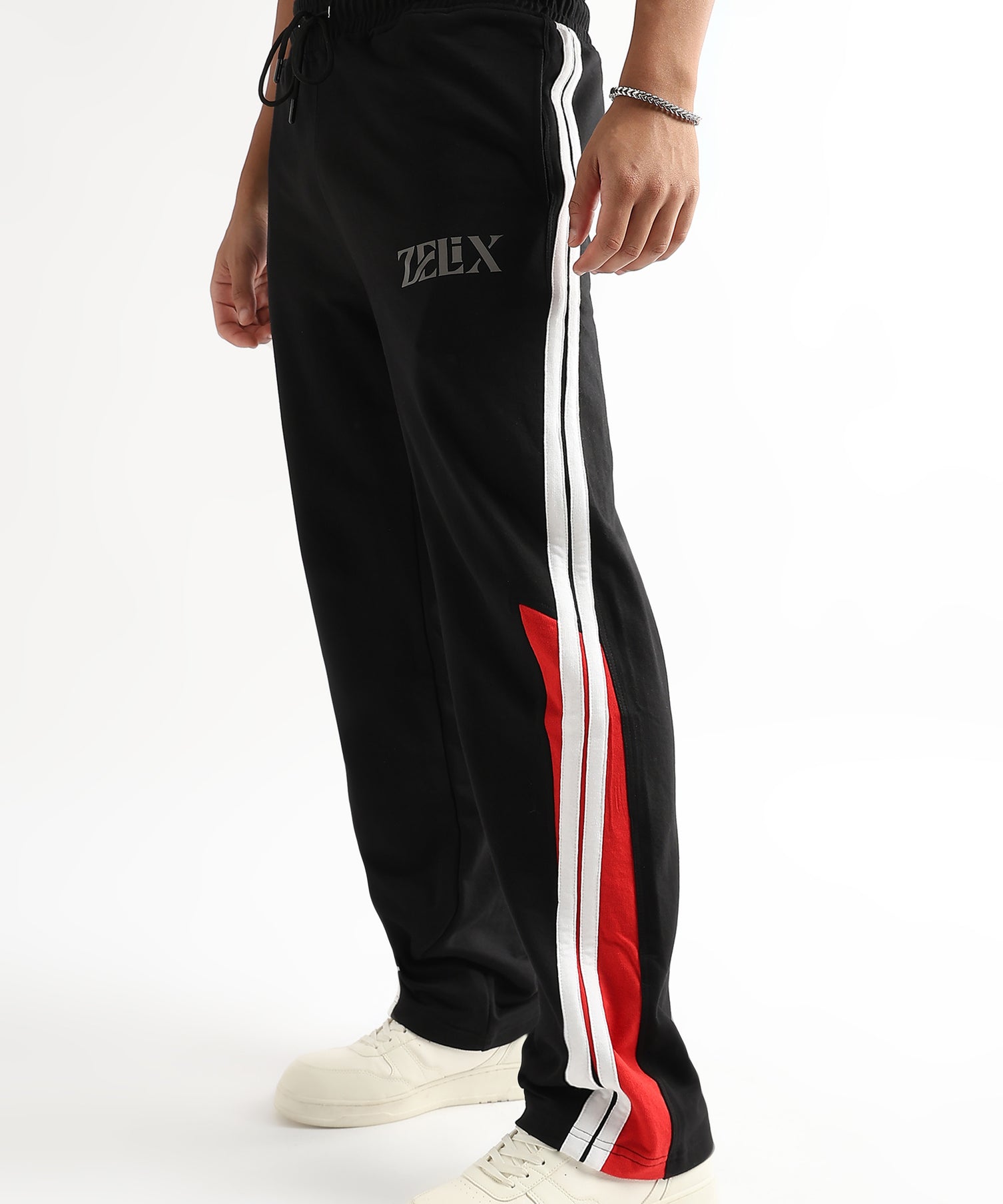 Cotton blend casual joggers with contrast design