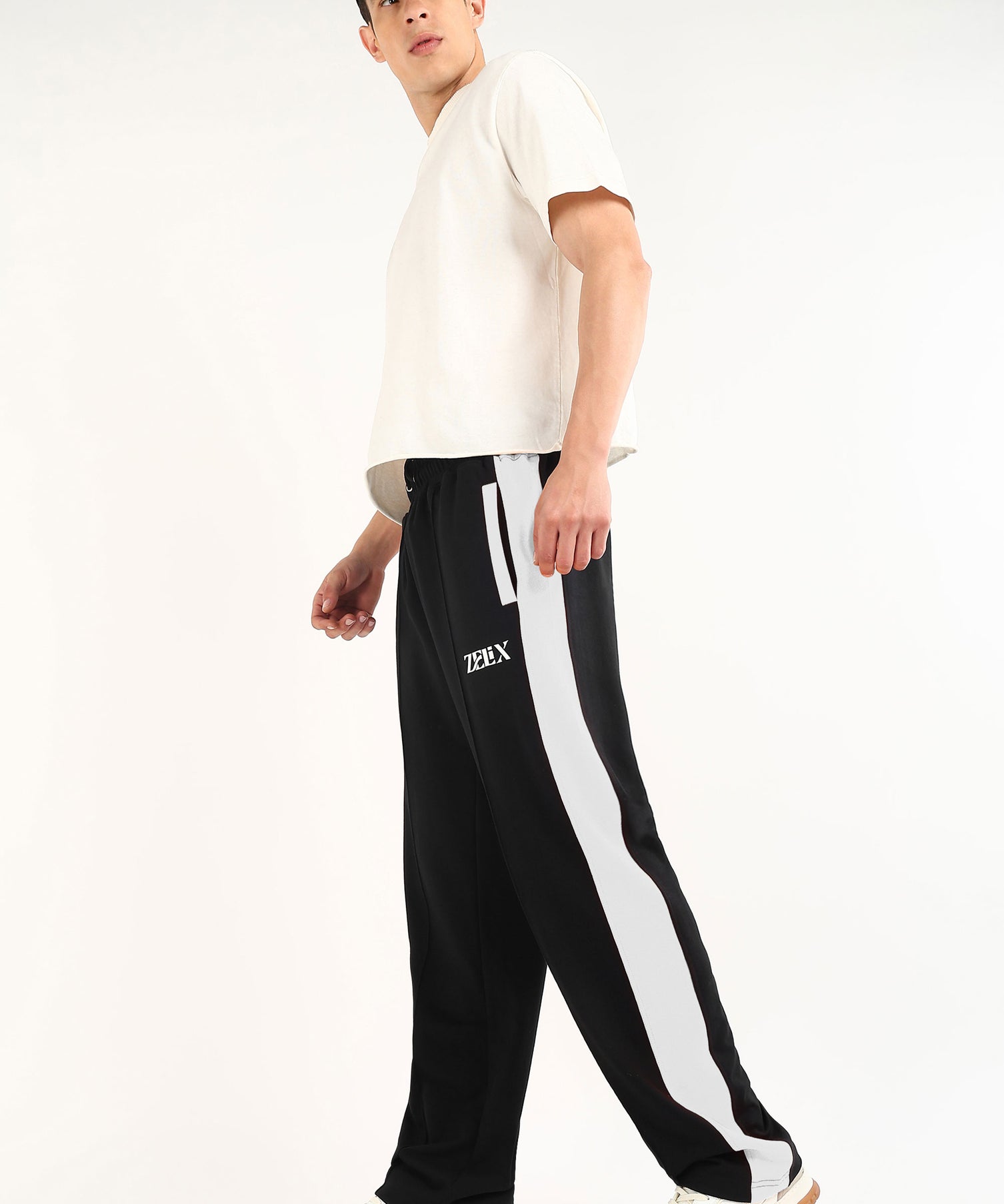Eclipse Jogger Black White