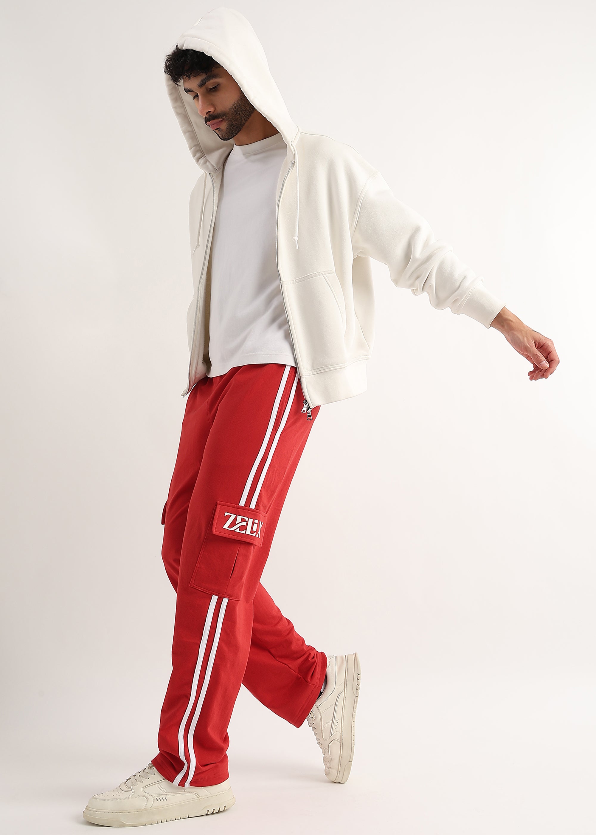 SCARLET STRIDE 5 POCKET JOGGER (RED)