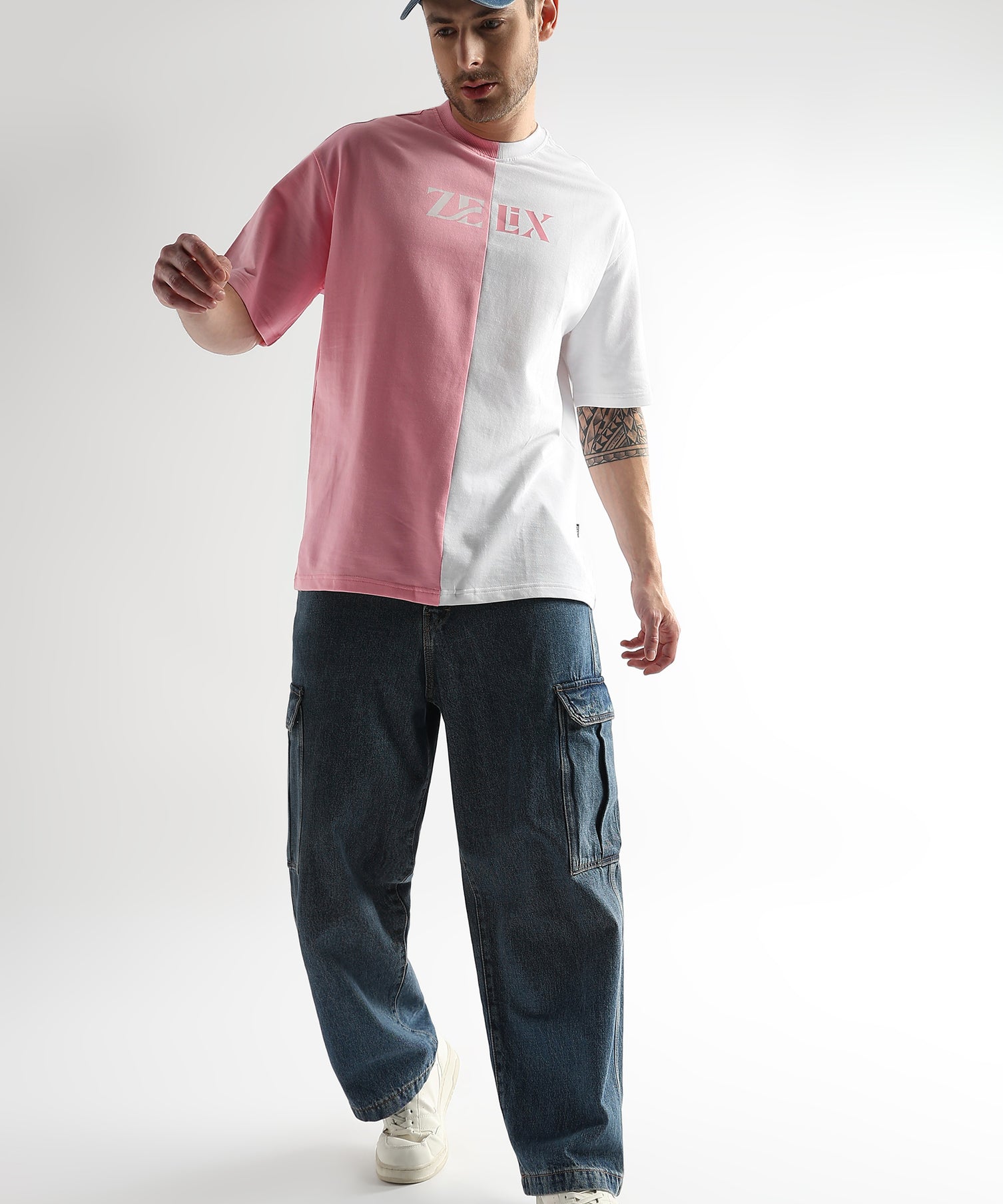 Unisex oversized graphic tee in pink and white