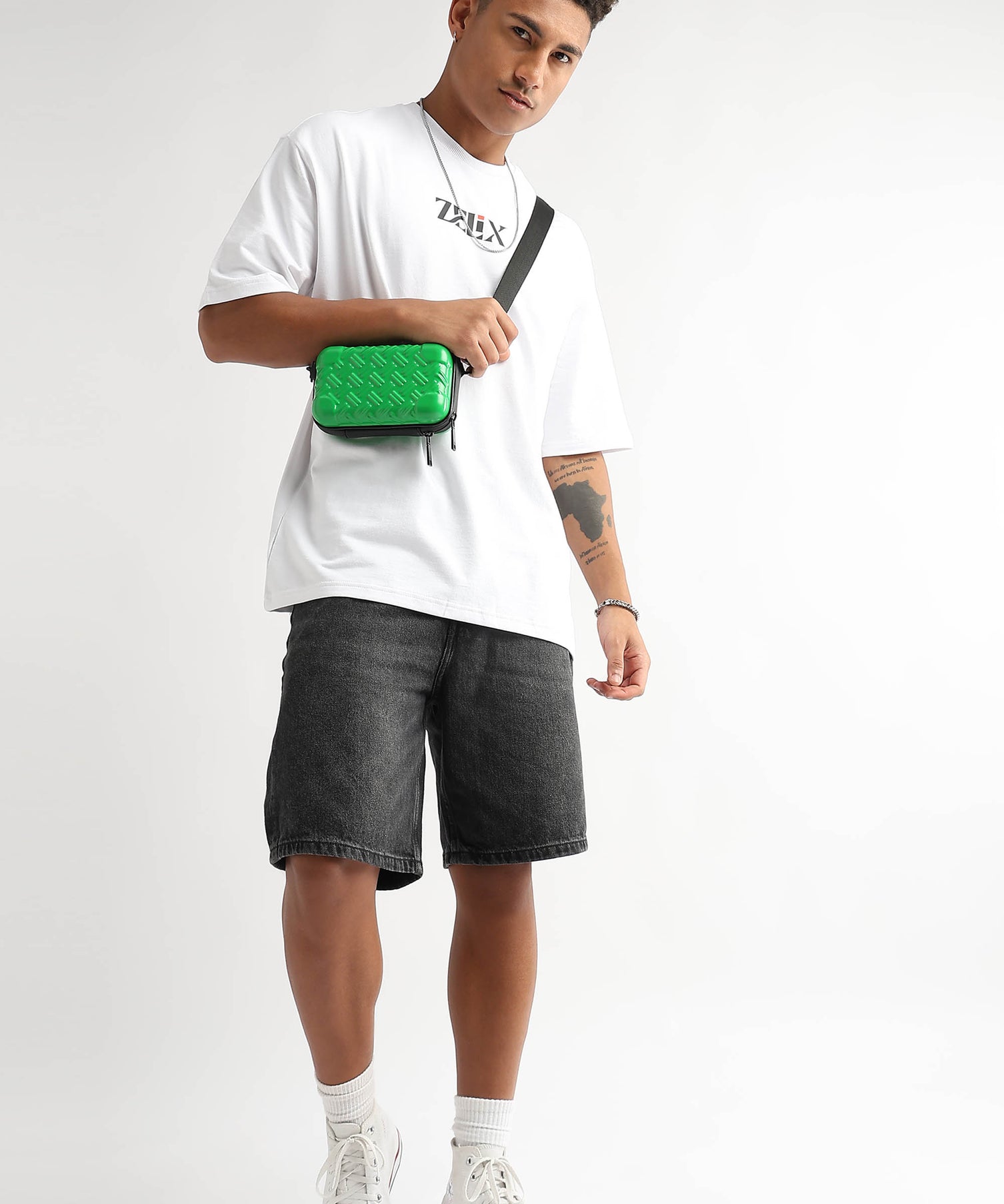 Unisex white Cash & Class oversized fashion shirt