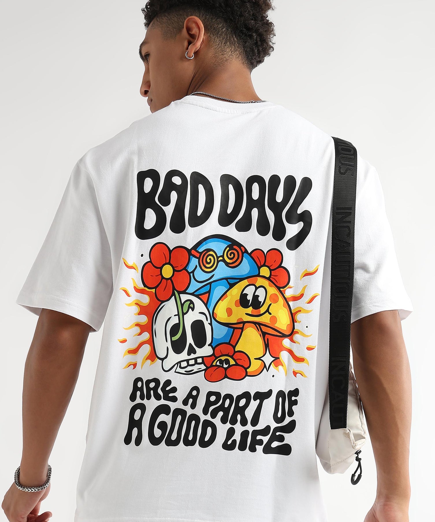 White oversized t-shirt with Life’s Wild Ride print – unisex streetwear