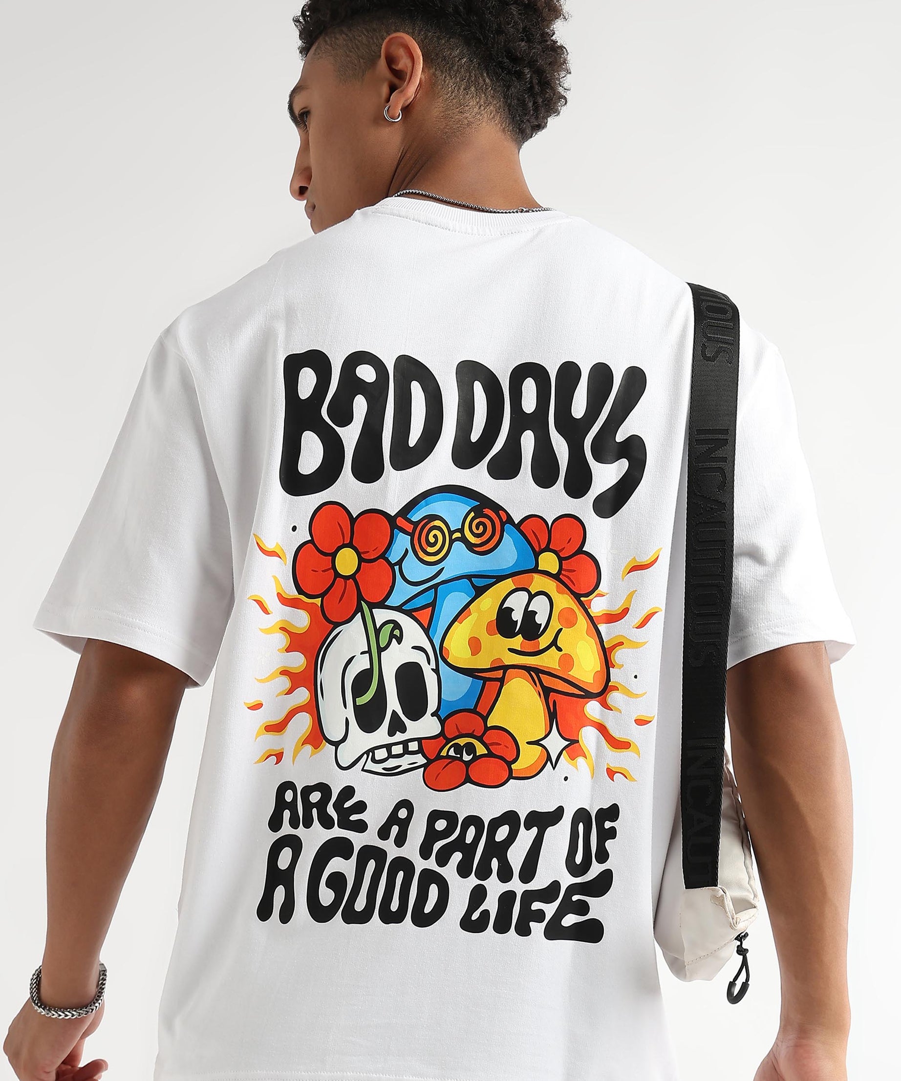 White oversized t-shirt with Life’s Wild Ride print – unisex streetwear