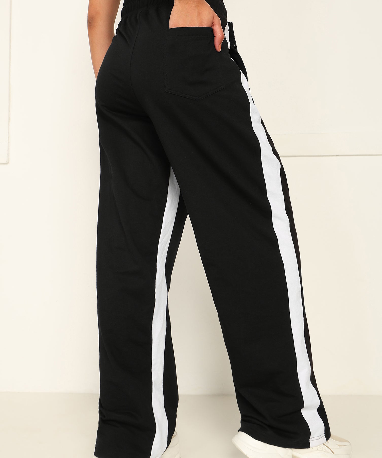 Women Static Baggy Jogger Black White