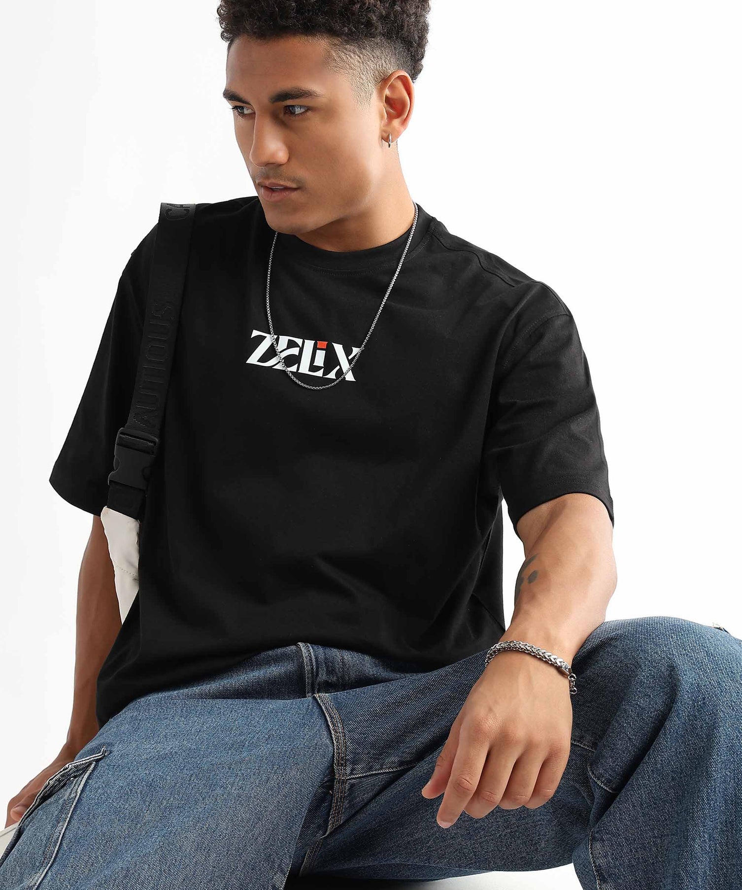 Unisex oversized black destroy graphic tee