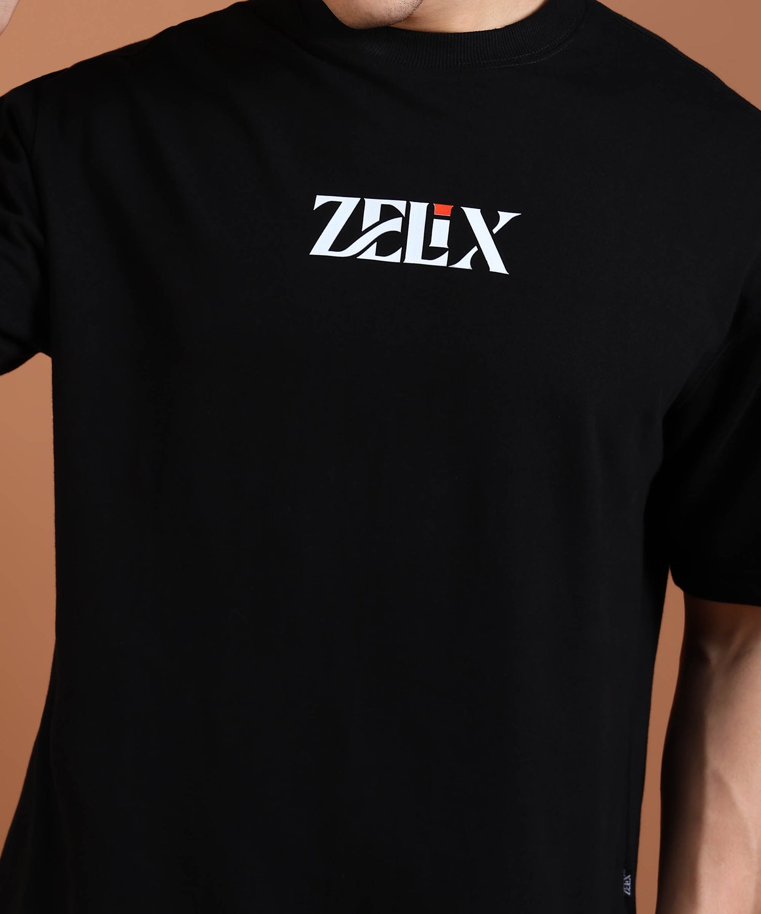 Unisex oversized streetwear t-shirt in black