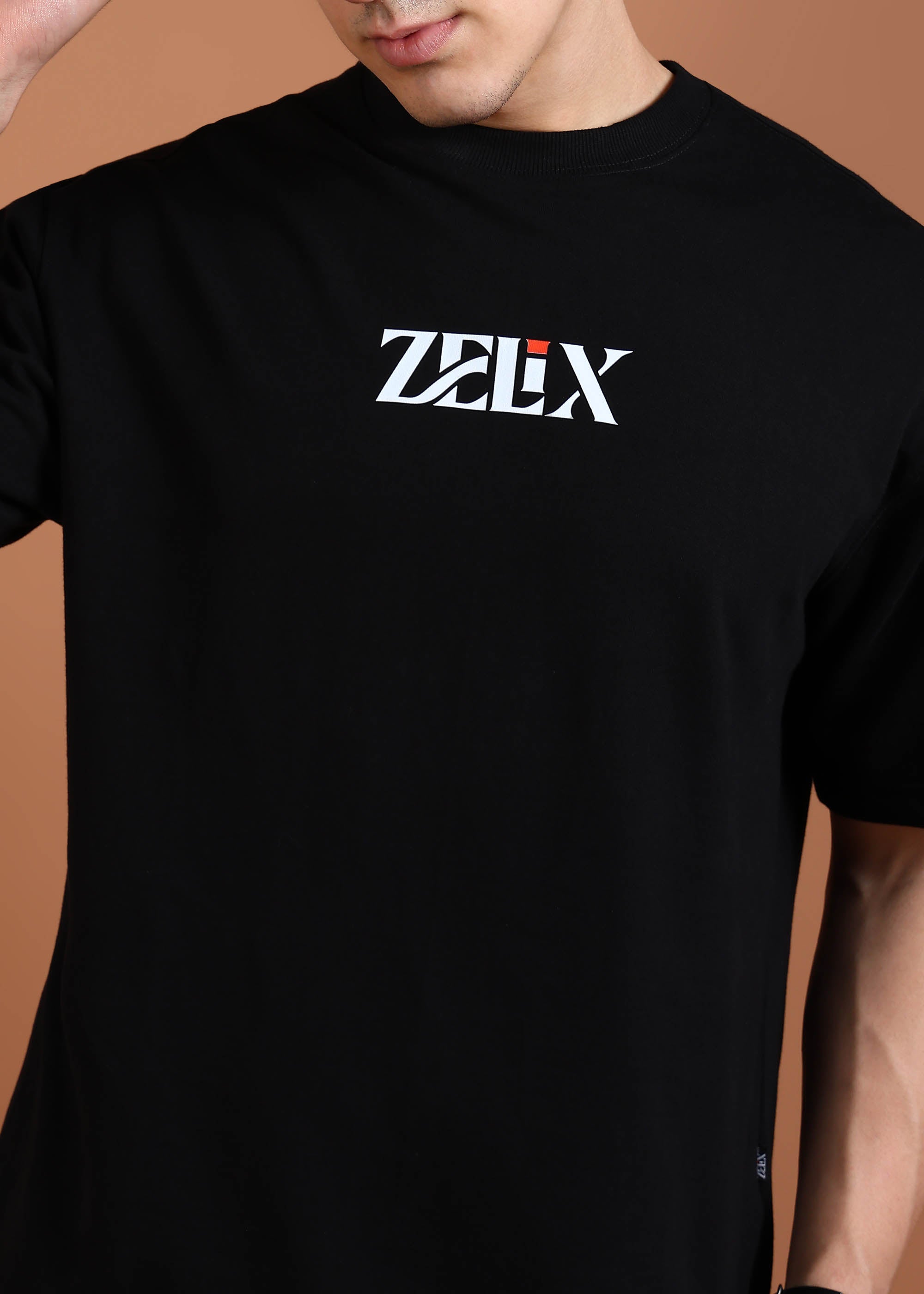 Unisex oversized streetwear t-shirt in black