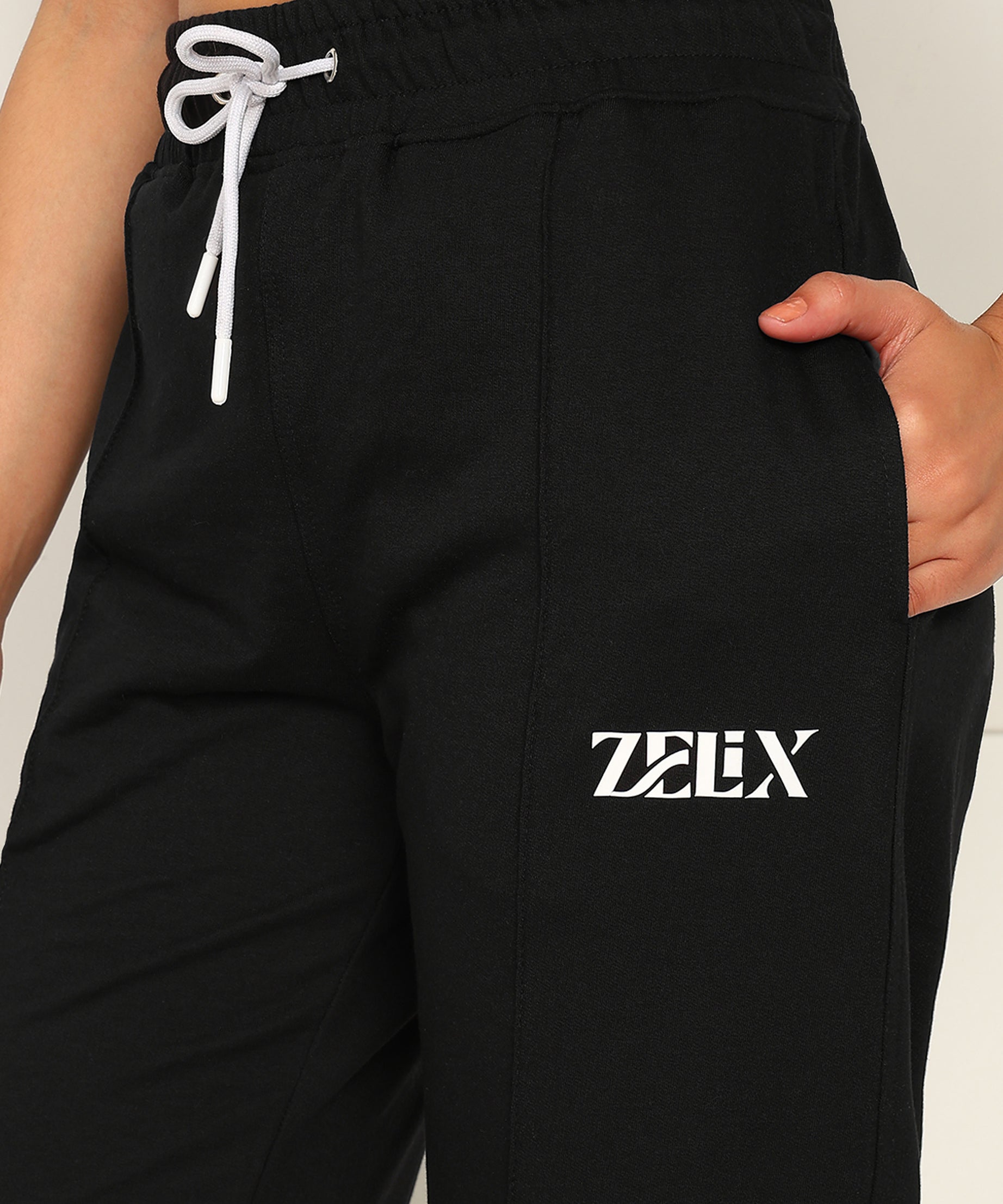 WOMEN STARK JOGGERS BLACK