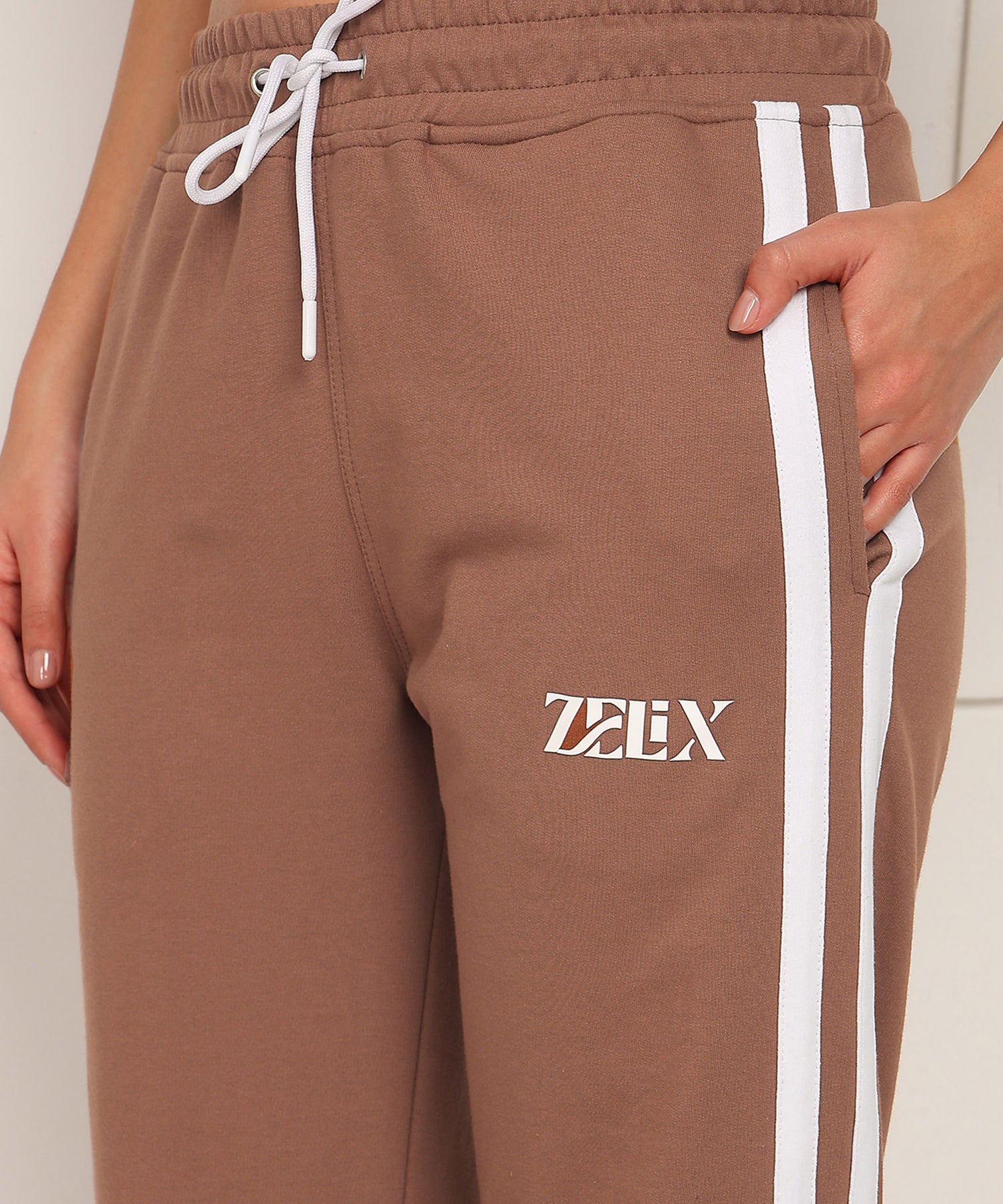 Women Vector Stripe Jogger Brown White