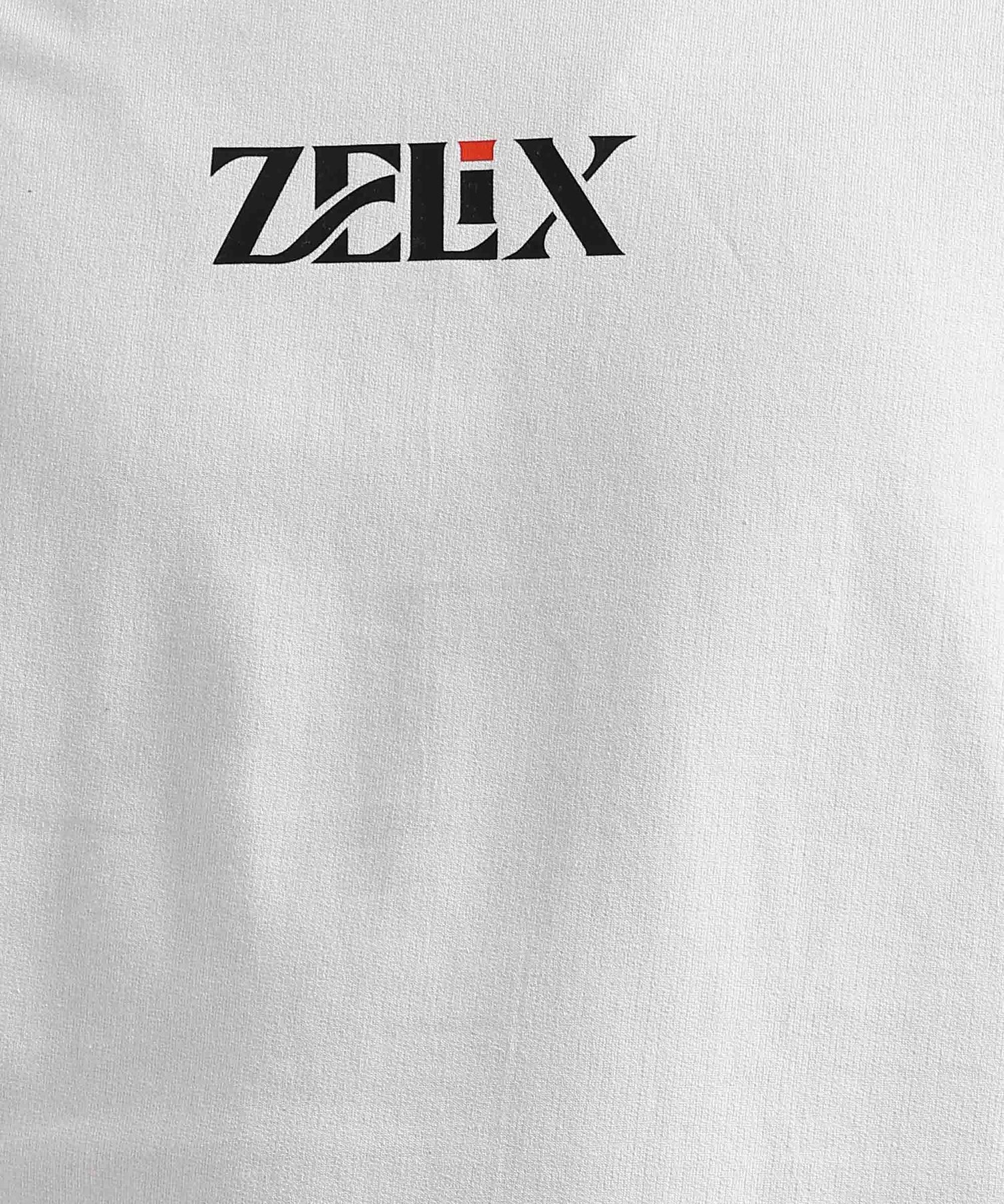 Stylish white t-shirt with modern oversized fit